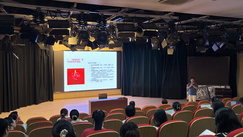 美妆直播代运营与传统代运营：一场直播，两种运营策略